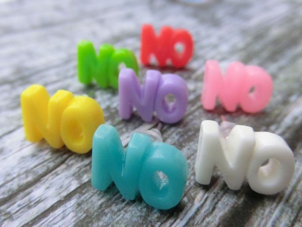 No Ohrstecker Punk Nein